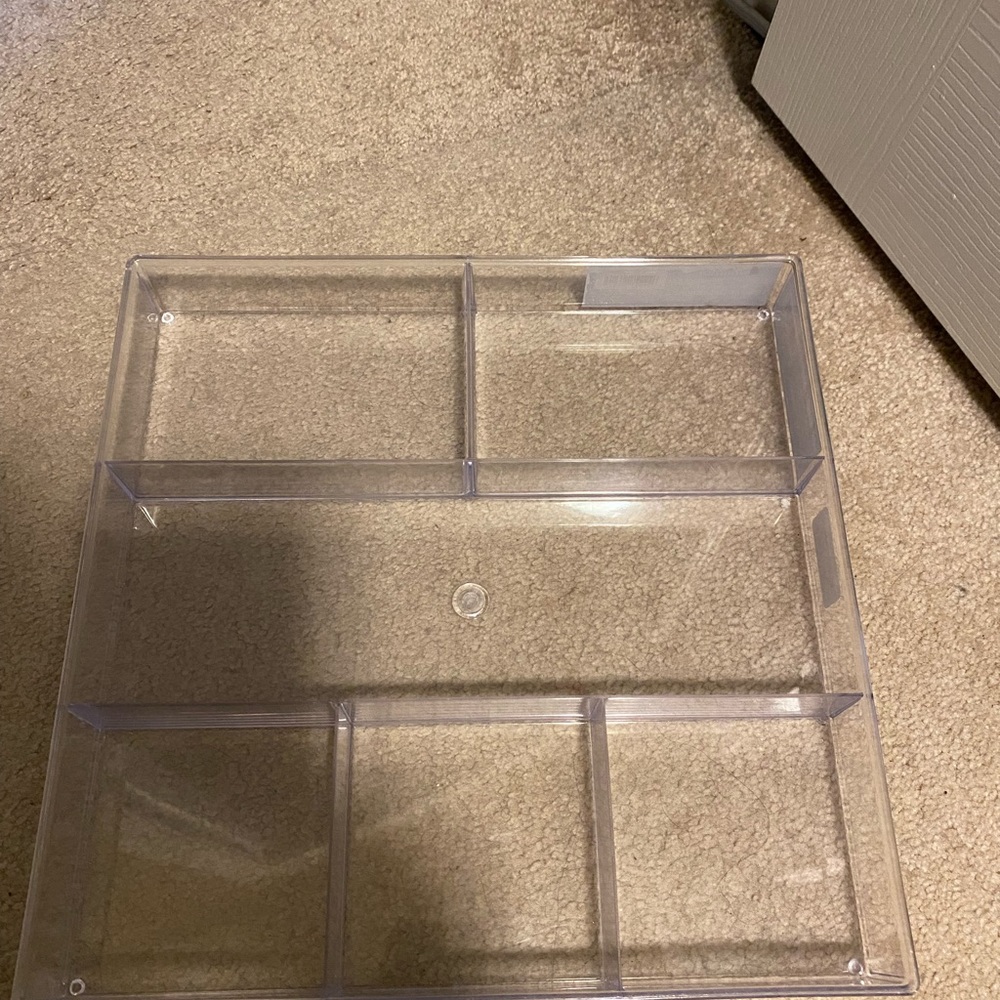 Makeup organizer